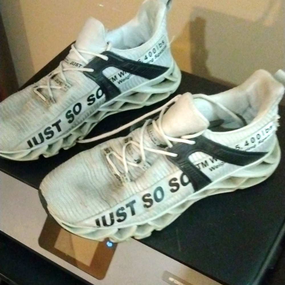 Just so so, men's size 11 sneakers.